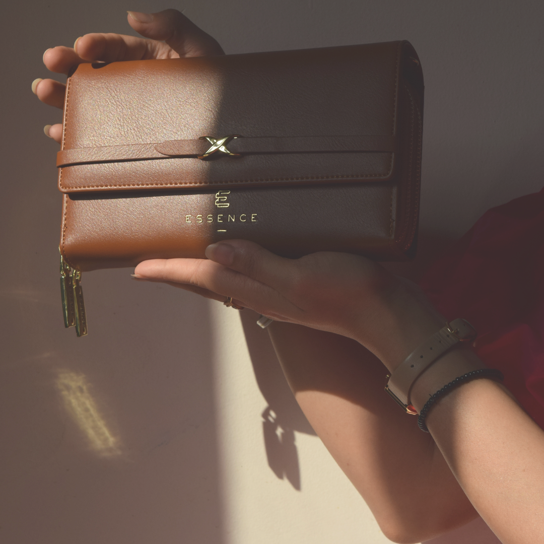 Branded Handbag for Valentine's Day Gift Fossil Women Handbag Branded Sling  bag Lavie Purse Baggit Purse Tommy Hilfiger Wallet | Amazon Deal: To Gift  On Valentine's Day, This Tommy Hilfiger's Purse Is